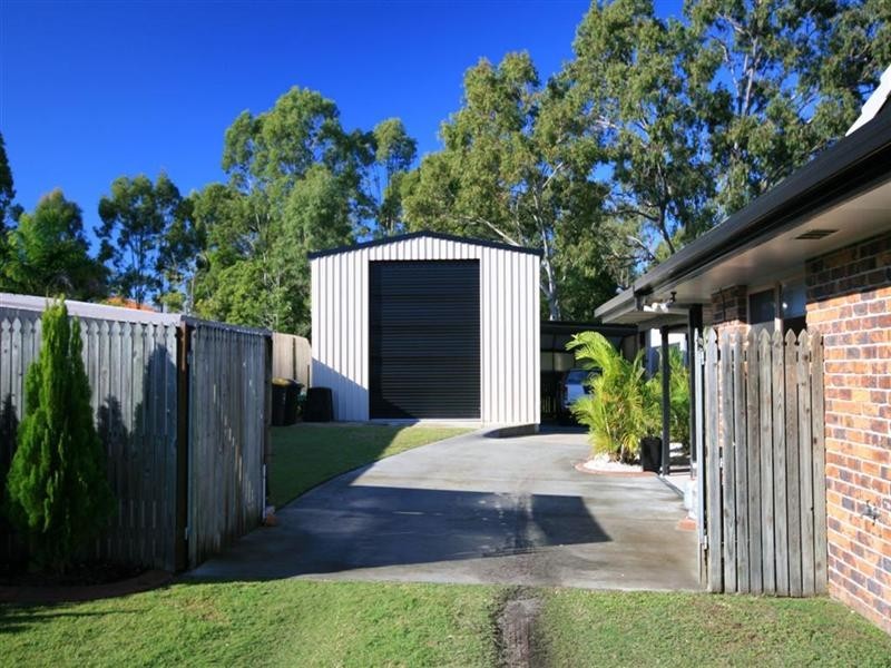 3 Coast Bay Close, Point Vernon QLD 4655