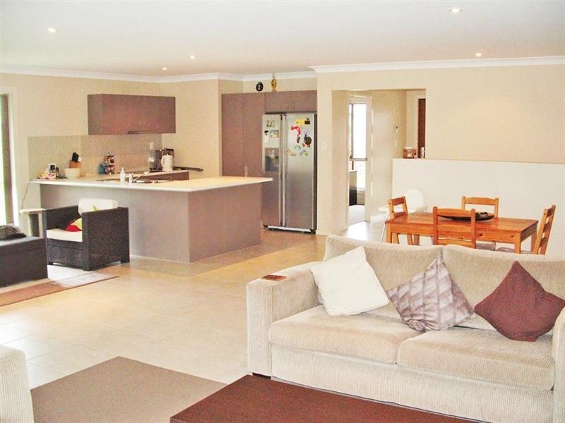 23 Bay Breeze Close, Wondunna QLD 4655