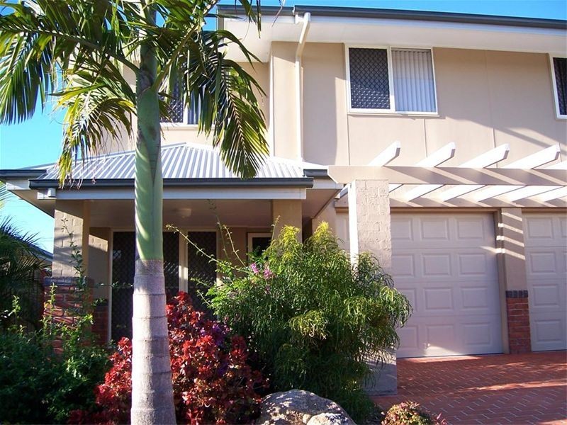 34 Elizabeth Street, Urangan QLD 4655