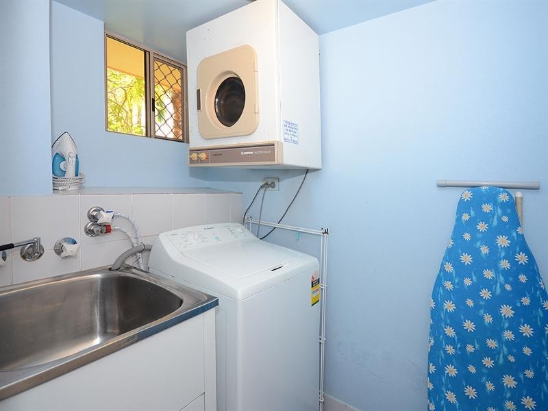 Unit 9/383 Charlton Esplanade, Torquay QLD 4655