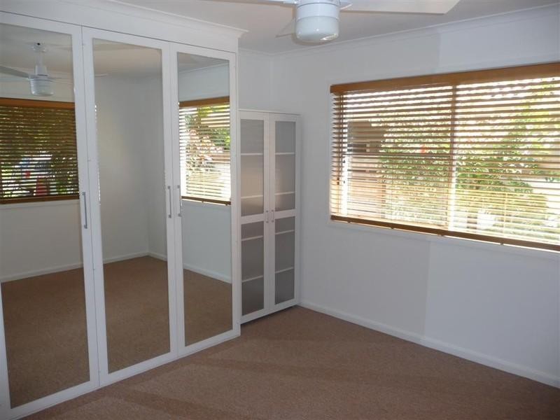 69 LONG, Point Vernon QLD 4655