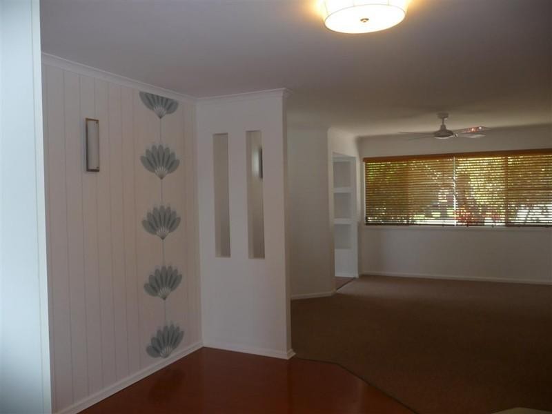 69 LONG, Point Vernon QLD 4655