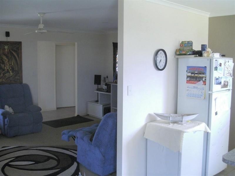 9 KENSI, Point Vernon QLD 4655