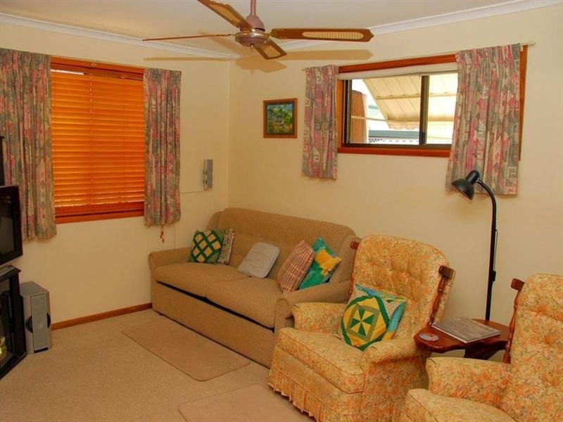 25 KELLY, Point Vernon QLD 4655