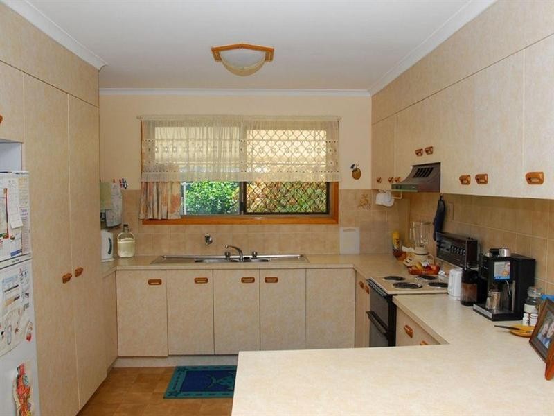 25 KELLY, Point Vernon QLD 4655