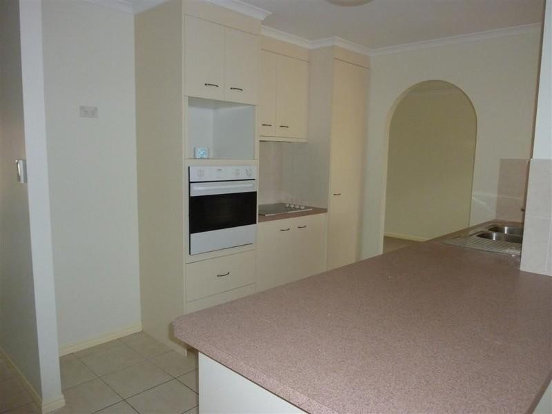 10 SPOONBILL Way, Eli Waters QLD 4655