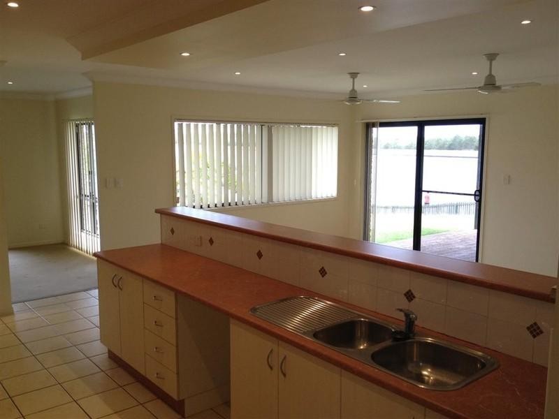 8 WHISTLER, Eli Waters QLD 4655