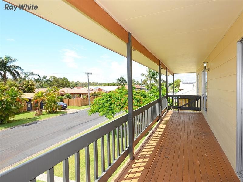 25 Limpus Street, Urangan QLD 4655