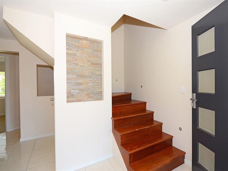 25 Limpus Street, Urangan QLD 4655