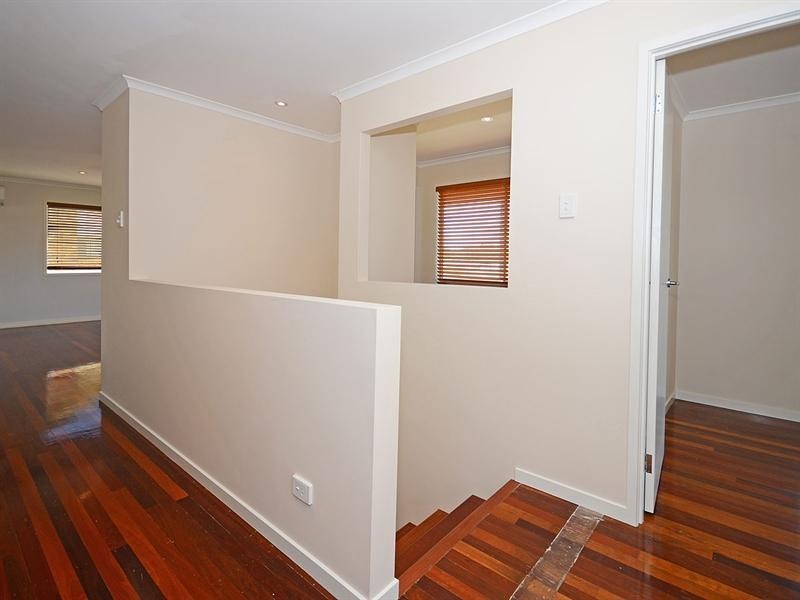 25 Limpus Street, Urangan QLD 4655