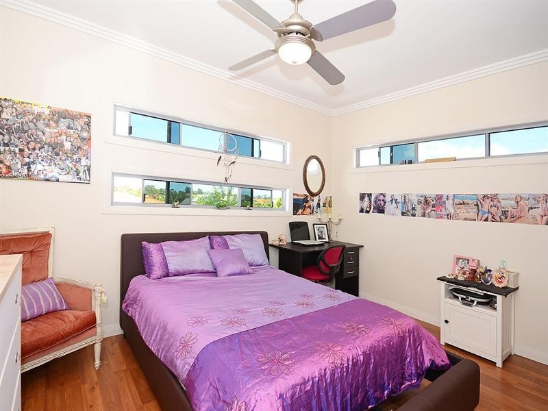 1 Treviso Court, Urangan QLD 4655