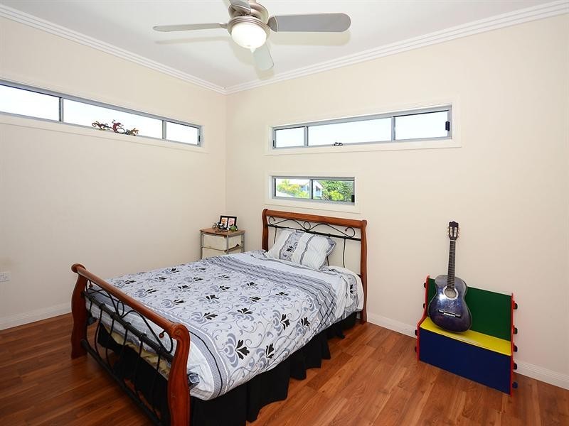 1 Treviso Court, Urangan QLD 4655