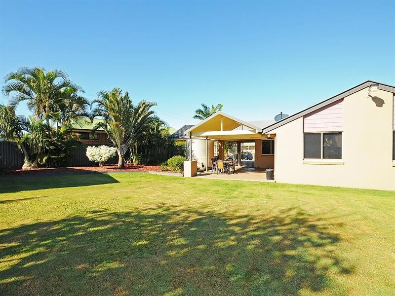 112 Caddy Avenue, Urraween QLD 4655