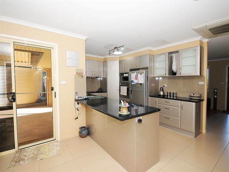 112 Caddy Avenue, Urraween QLD 4655