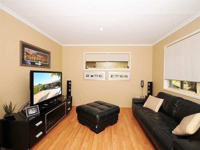 112 Caddy Avenue, Urraween QLD 4655