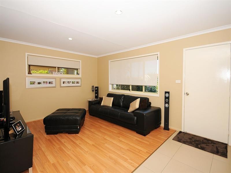 112 Caddy Avenue, Urraween QLD 4655