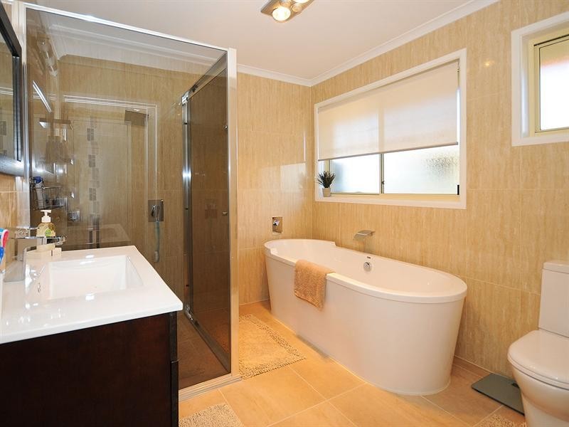 112 Caddy Avenue, Urraween QLD 4655