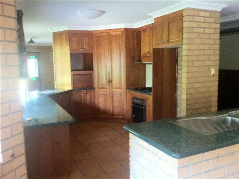 8 Collare Court, Urangan QLD 4655