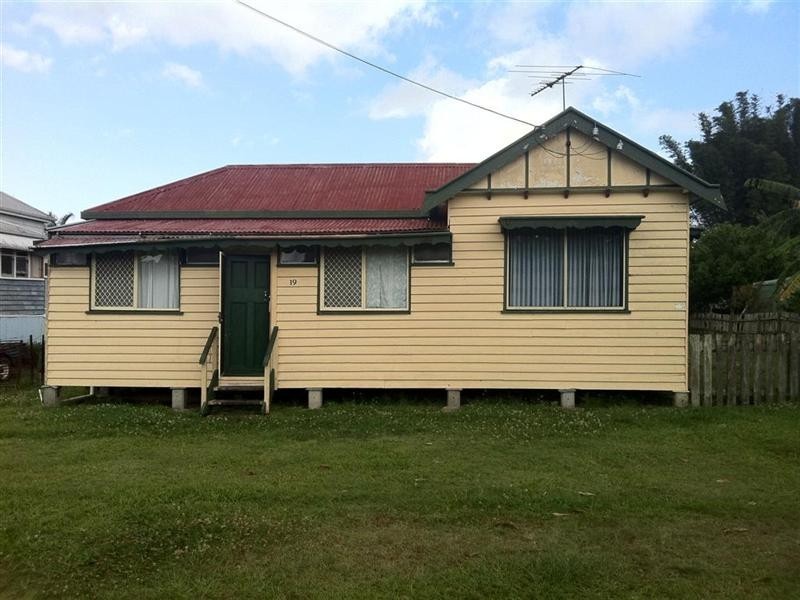 19 Hartley Street, Torbanlea QLD 4662