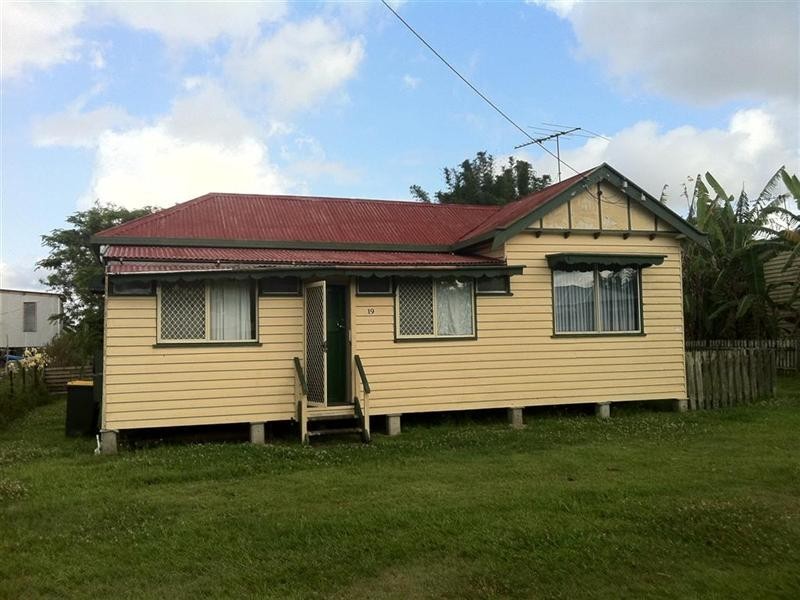 19 Hartley Street, Torbanlea QLD 4662