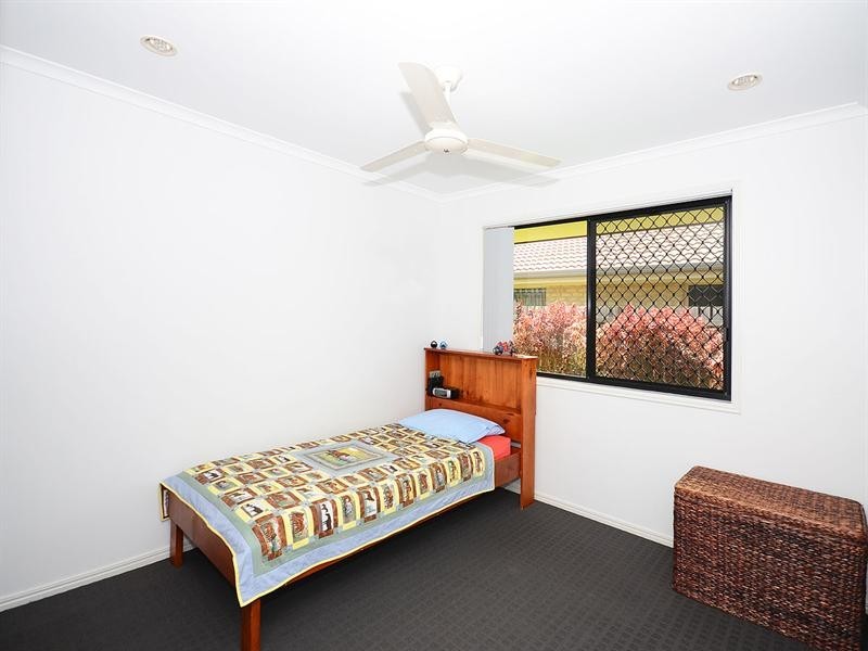 9 Bronton Way, Point Vernon QLD 4655