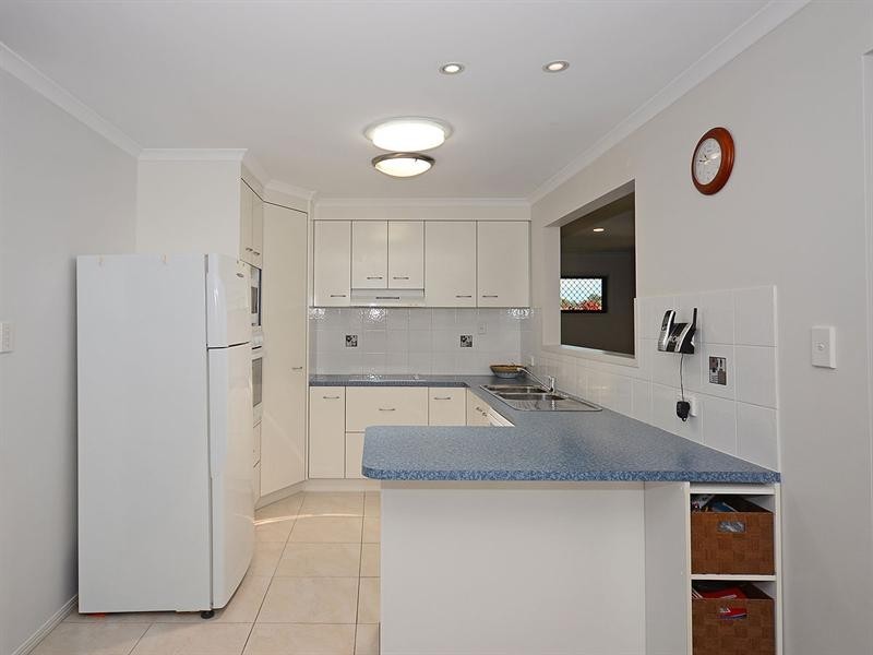 9 Bronton Way, Point Vernon QLD 4655