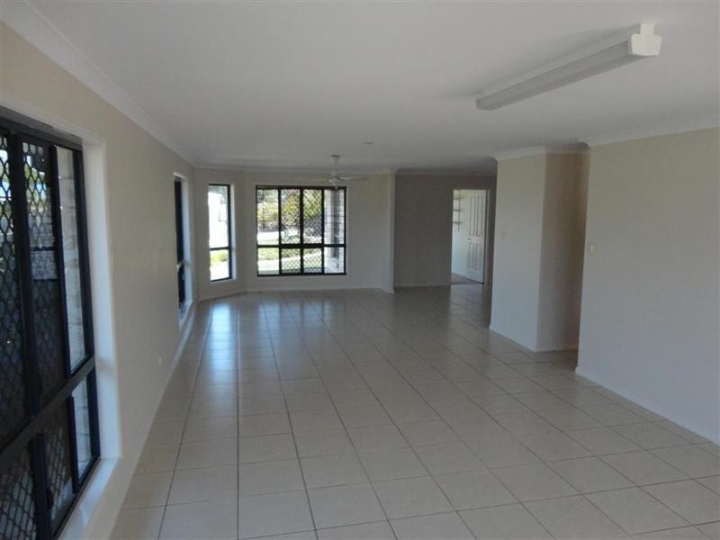 5 Glen Eagles Close, Wondunna QLD 4655