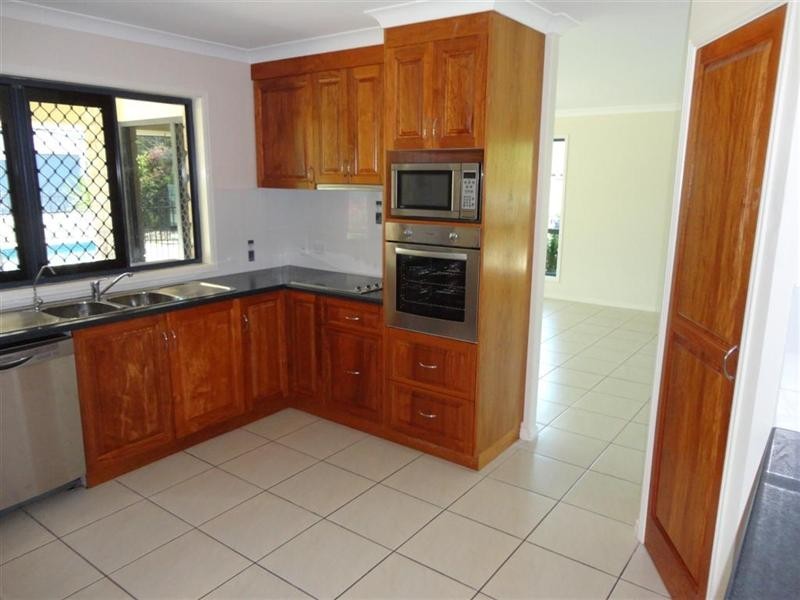 5 Glen Eagles Close, Wondunna QLD 4655