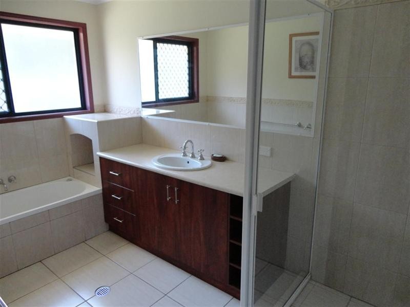 5 Glen Eagles Close, Wondunna QLD 4655