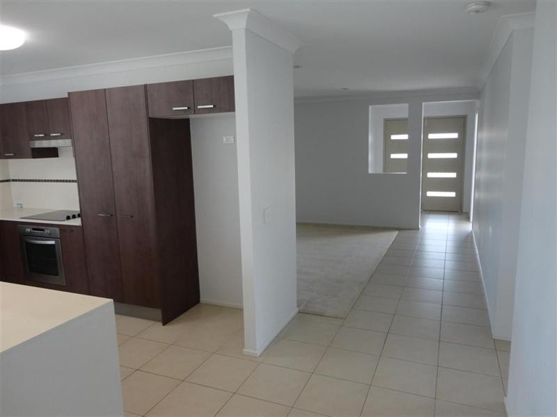 49 Lady Penrhyn Drive, Eli Waters QLD 4655