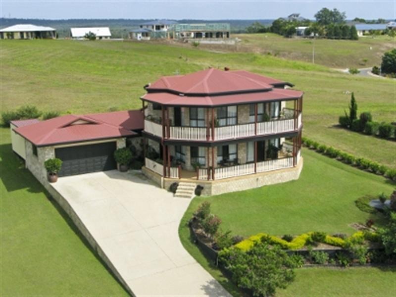7-9 Highland Place, Craignish QLD 4655