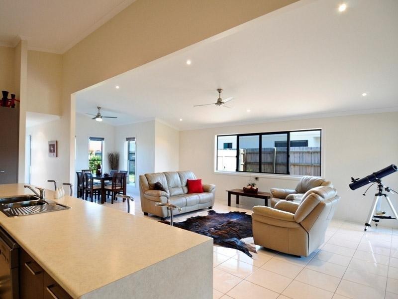 1 Lady Penrhyn Drive, Eli Waters QLD 4655