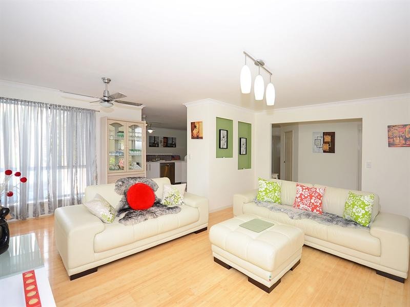 4 Montrose Close, Point Vernon QLD 4655