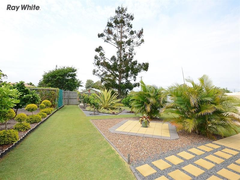4 Montrose Close, Point Vernon QLD 4655