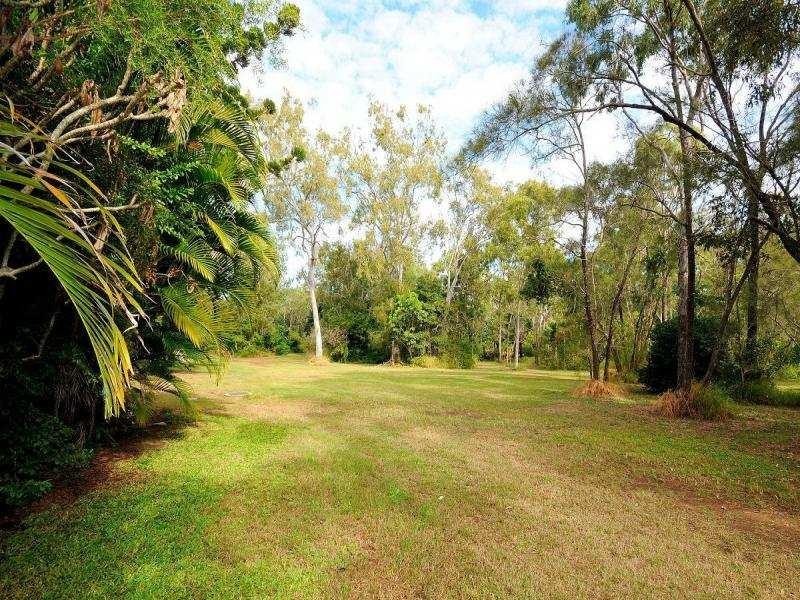 10 Eaton Street, Point Vernon QLD 4655