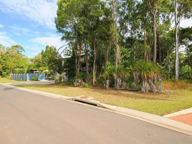 10 Eaton Street, Point Vernon QLD 4655