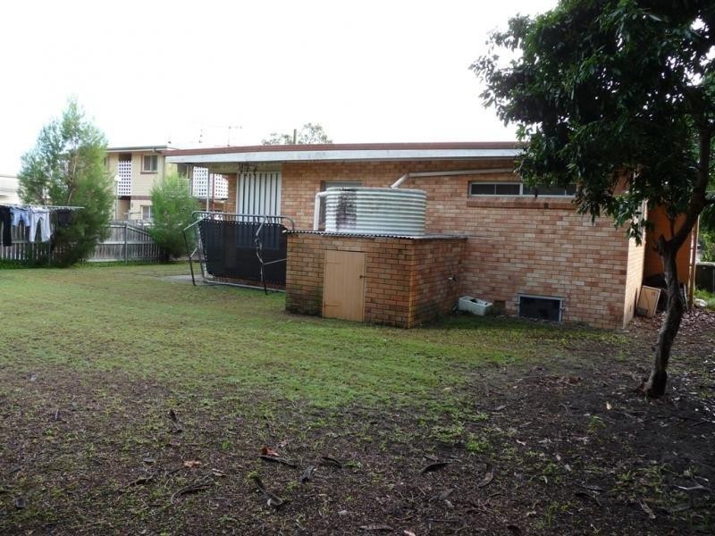 109 Freshwater Street, Torquay QLD 4655