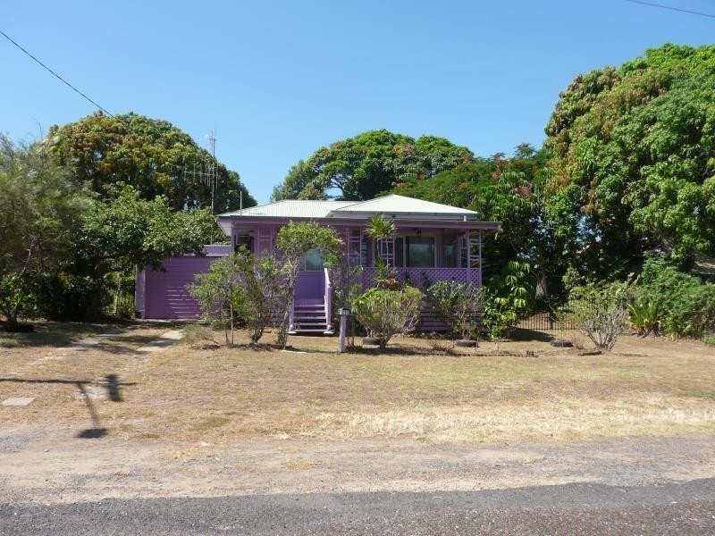 1 South Street, Urangan QLD 4655