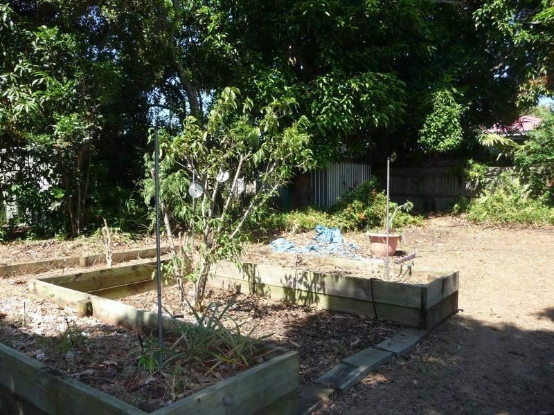 1 South Street, Urangan QLD 4655