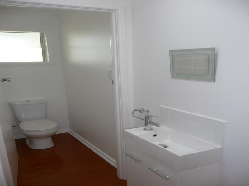 69 Long Street, Point Vernon QLD 4655