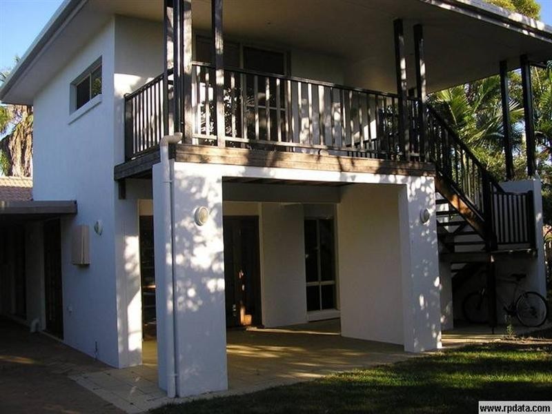 42 Oleander Avenue, Scarness QLD 4655