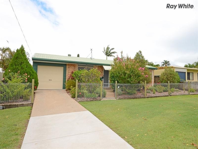 27 Honiton Street, Torquay QLD 4655