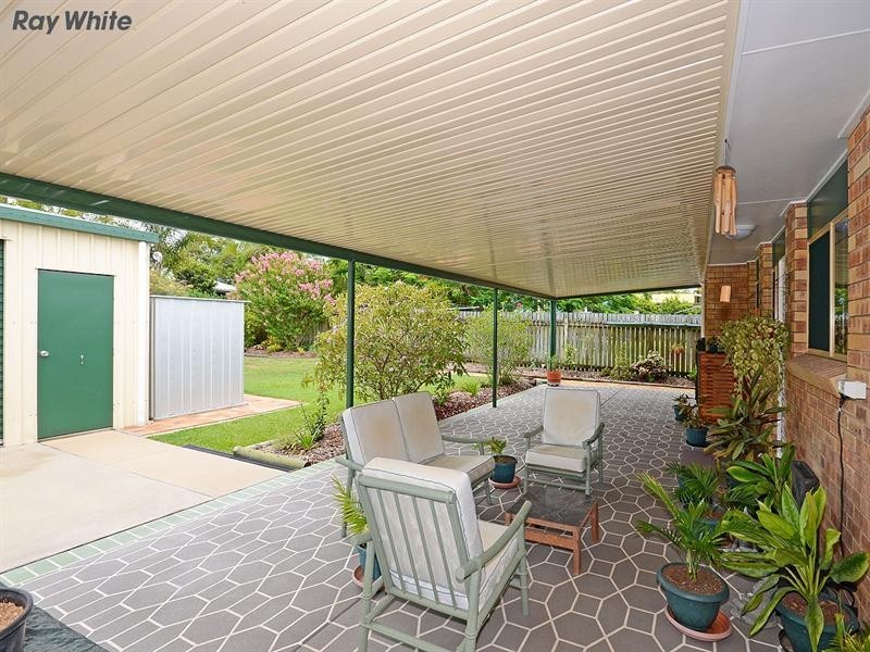 27 Honiton Street, Torquay QLD 4655