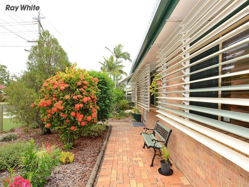 27 Honiton Street, Torquay QLD 4655