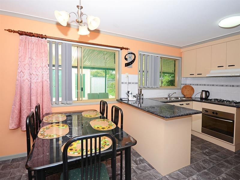 27 Honiton Street, Torquay QLD 4655