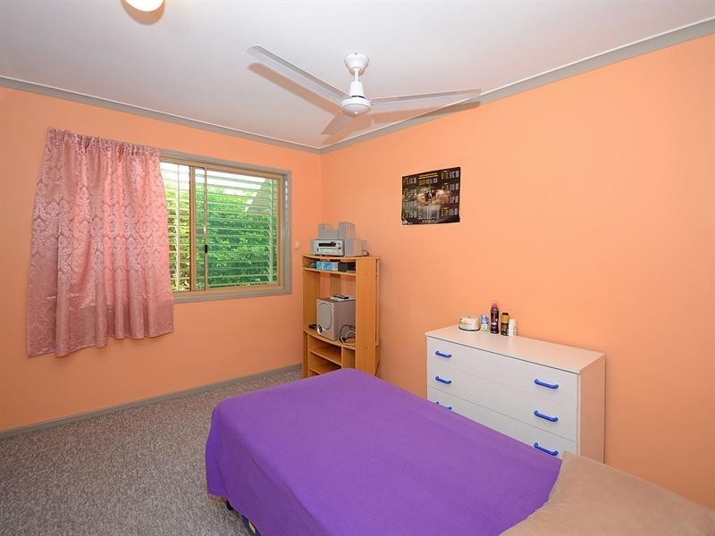 27 Honiton Street, Torquay QLD 4655