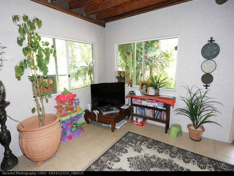 27 Dreamtime Avenue, Burrum Heads QLD 4659