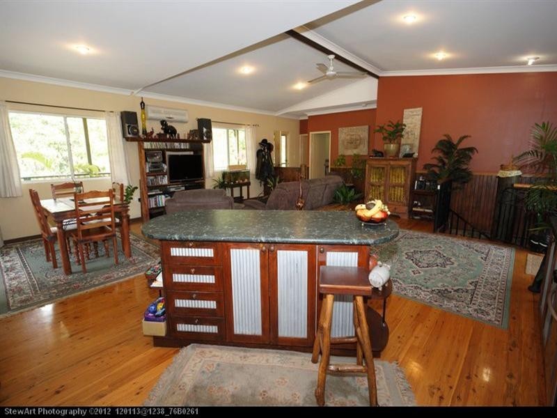 27 Dreamtime Avenue, Burrum Heads QLD 4659