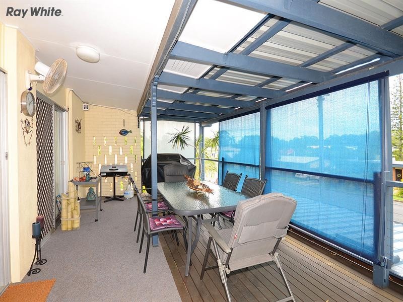 19 Holiday Parade, Scarness QLD 4655