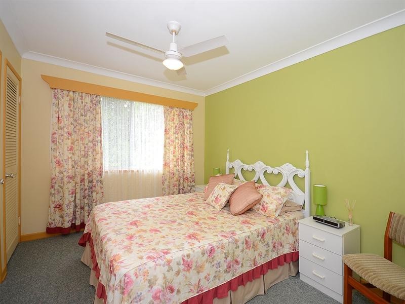 19 Holiday Parade, Scarness QLD 4655